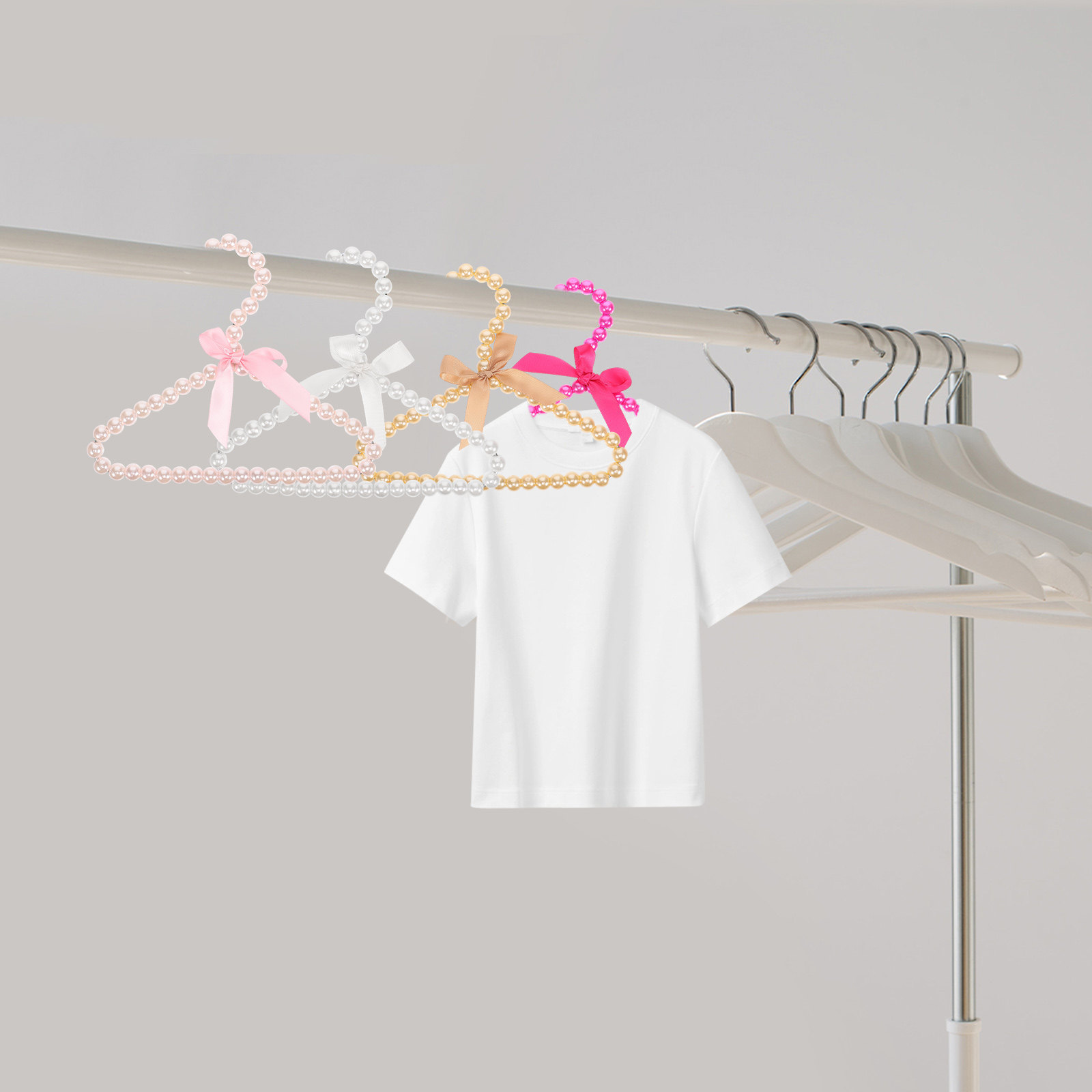Baby Clothing Rack - ไม้แขวนเสื้อผ้าสำหรับสัตว์เลี้ยงแบบมุก 4 ชิ้น ไม้แขวนอเนกประสงค์สำหรับเด็กทารก ใช้ในตู้เสื้อผ้าเด็ก ราวตากผ้าสำหรับเสื้อผ้าสุนัข