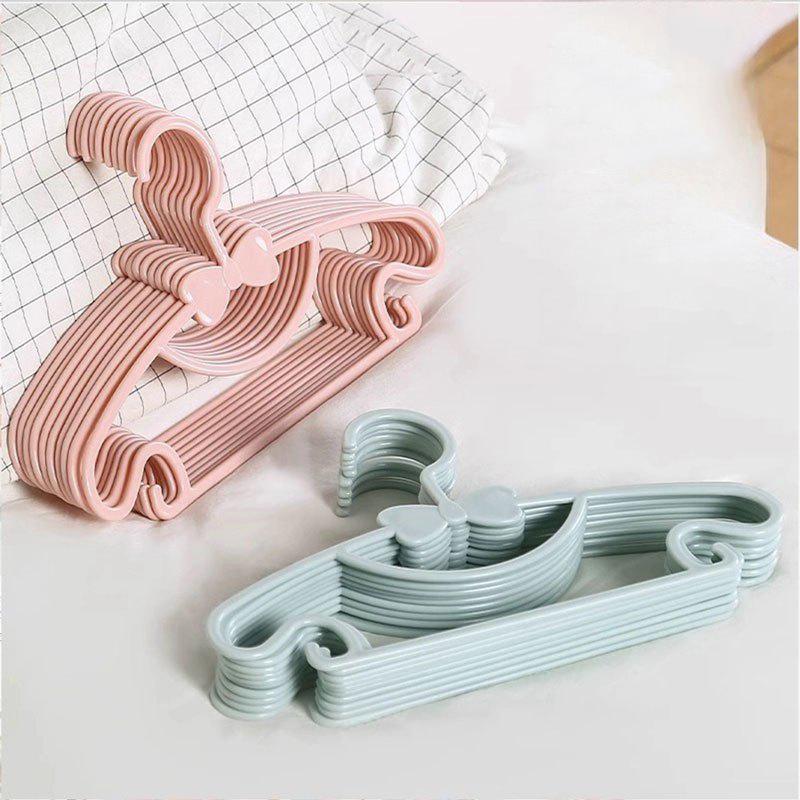 Baby Clothing Display - 12 ชิ้น ชุดไม้แขวนเสื้อเด็กทารก ทนทาน กันลื่น ราวแขวนเสื้อผ้า